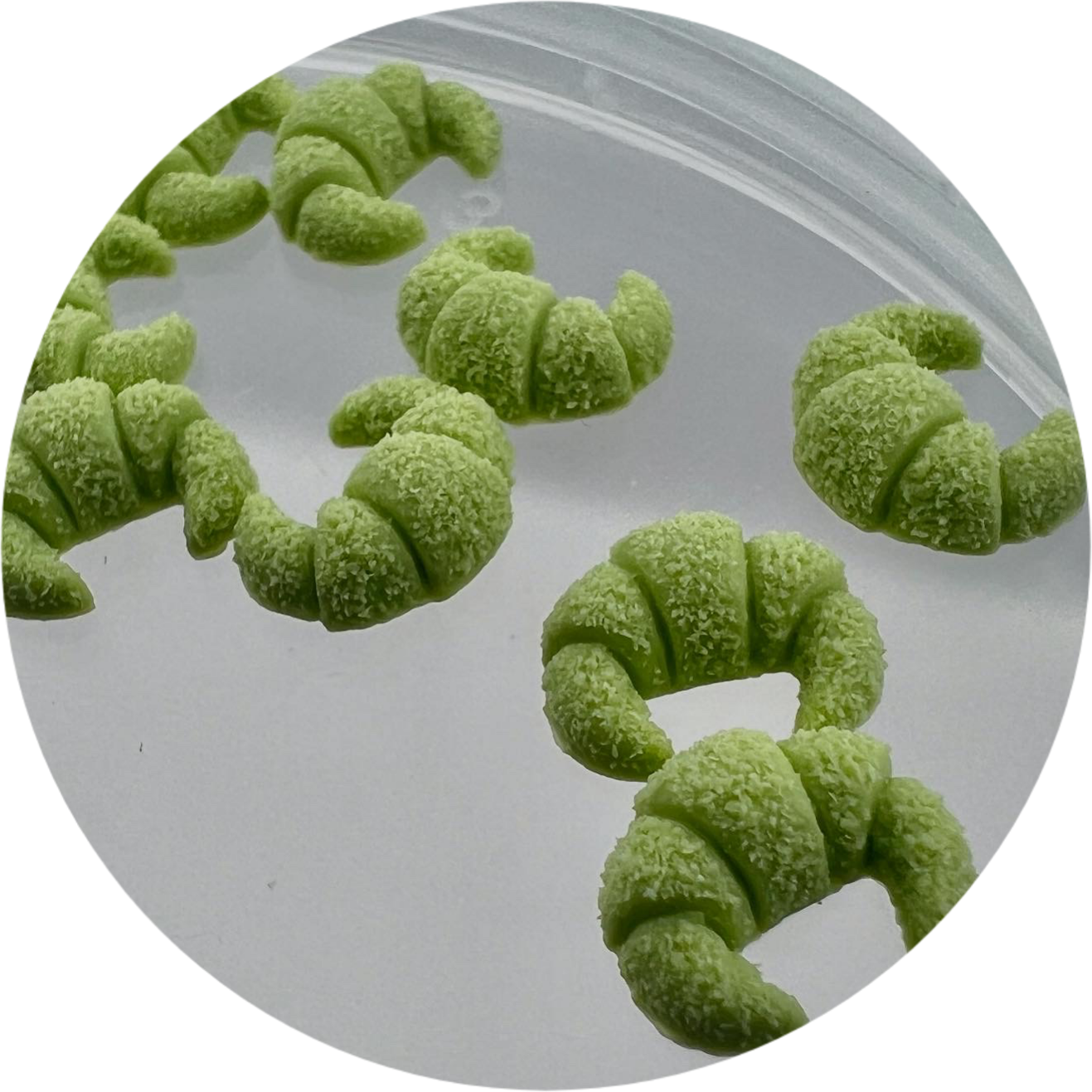 Yom Yom Croissant Slime (Matcha)_1