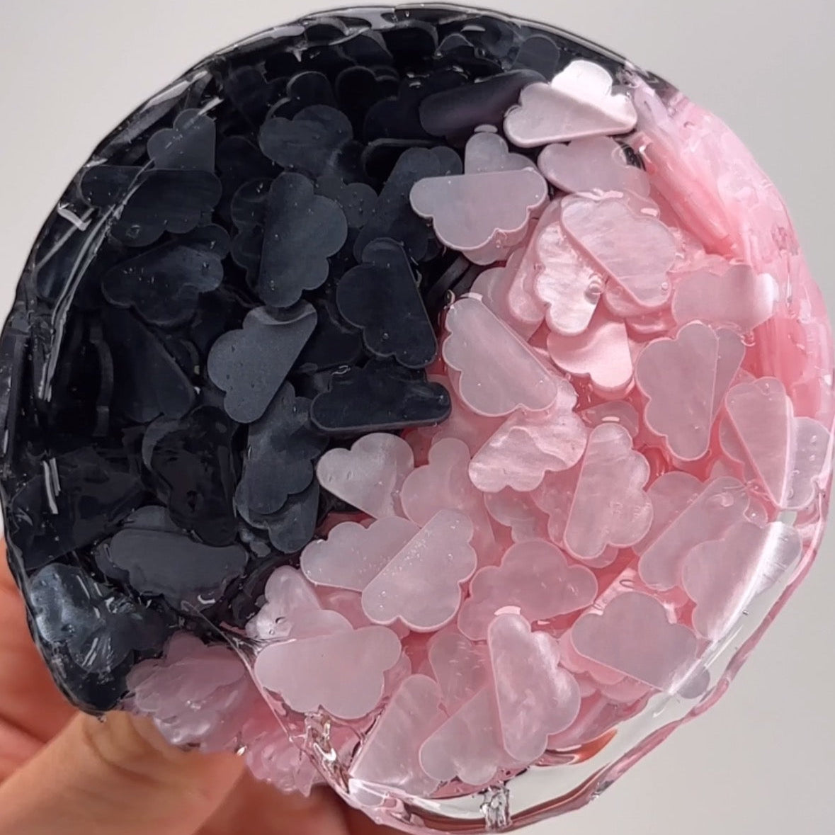 Floating Cloud Chip Slime (Black Pink)