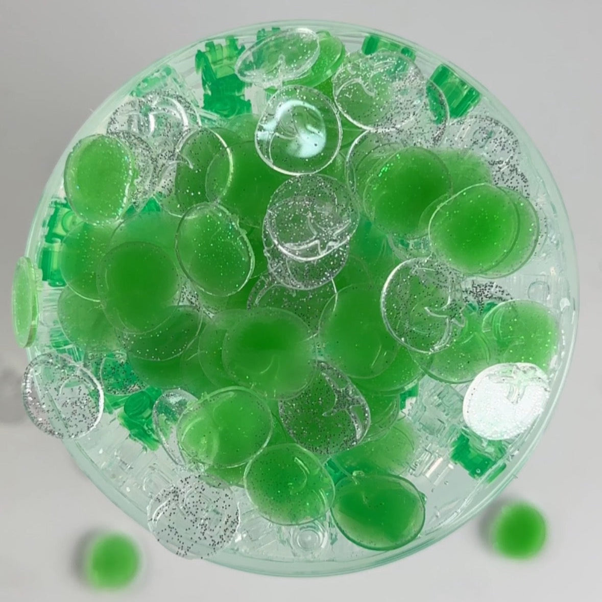 Frozen Tomato Slime (Green Apple Scent)
