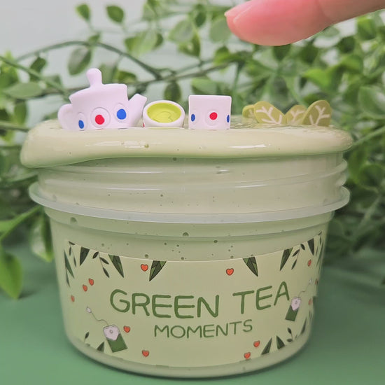 GREEN TEA MOMENTS